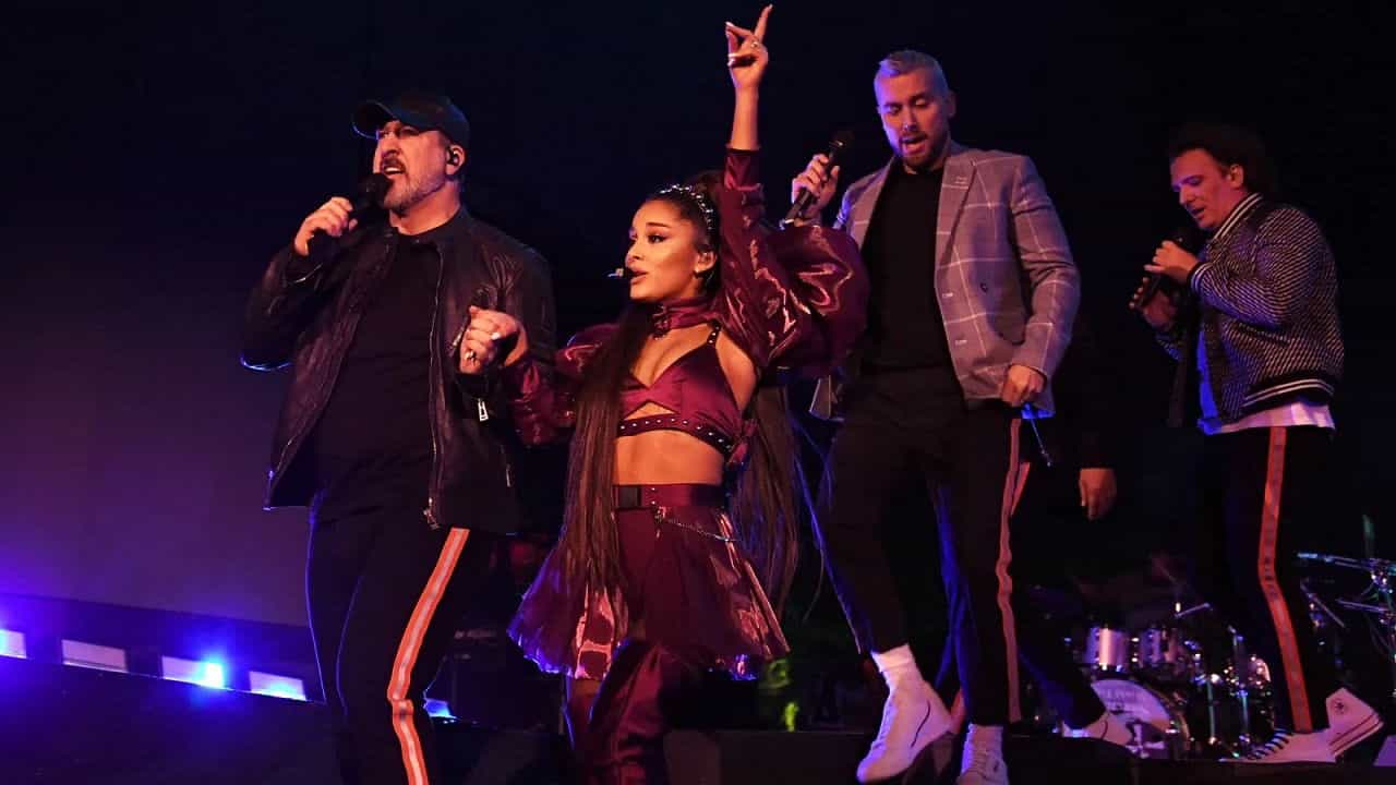 Ariana Grande - Live In Coachella