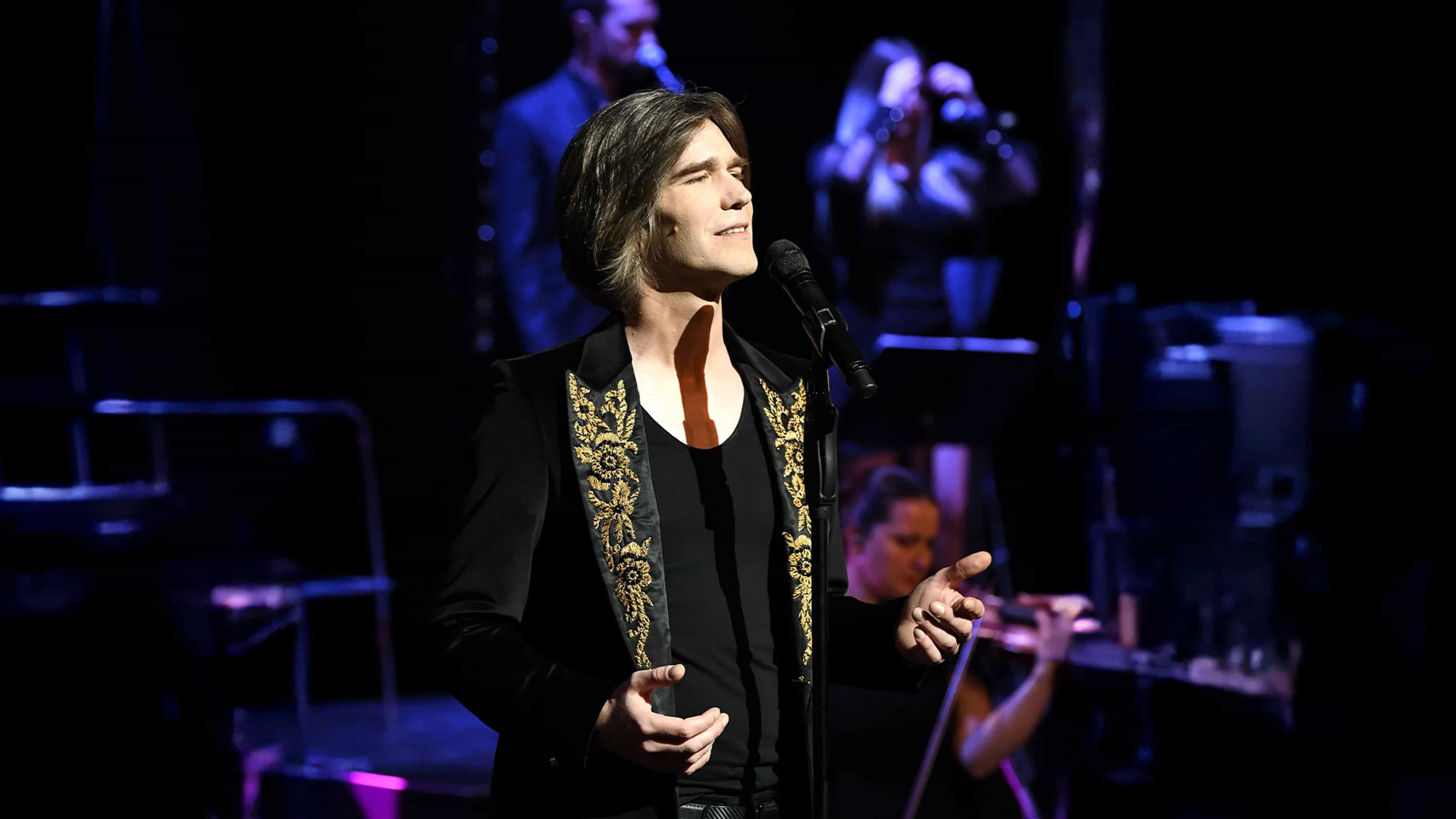 Amaury Vassili chante Mike Brant