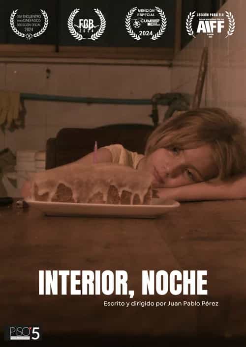 Interior, Noche